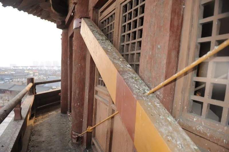  千年古塔面临严峻挑战，应县木塔修缮难题待解；1∶1研究性复建方案引热议。 文化旅游
