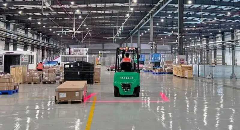 数据洞察:深圳机场边检如何精准应对广交会入境客流高峰 新闻