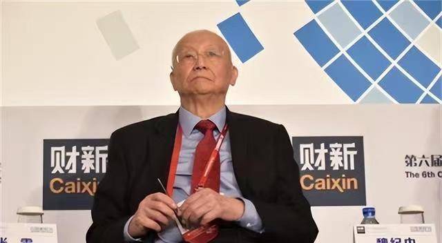  权力边界与专业主义的百年博弈：魏纪中时代的历史镜鉴 体育新闻