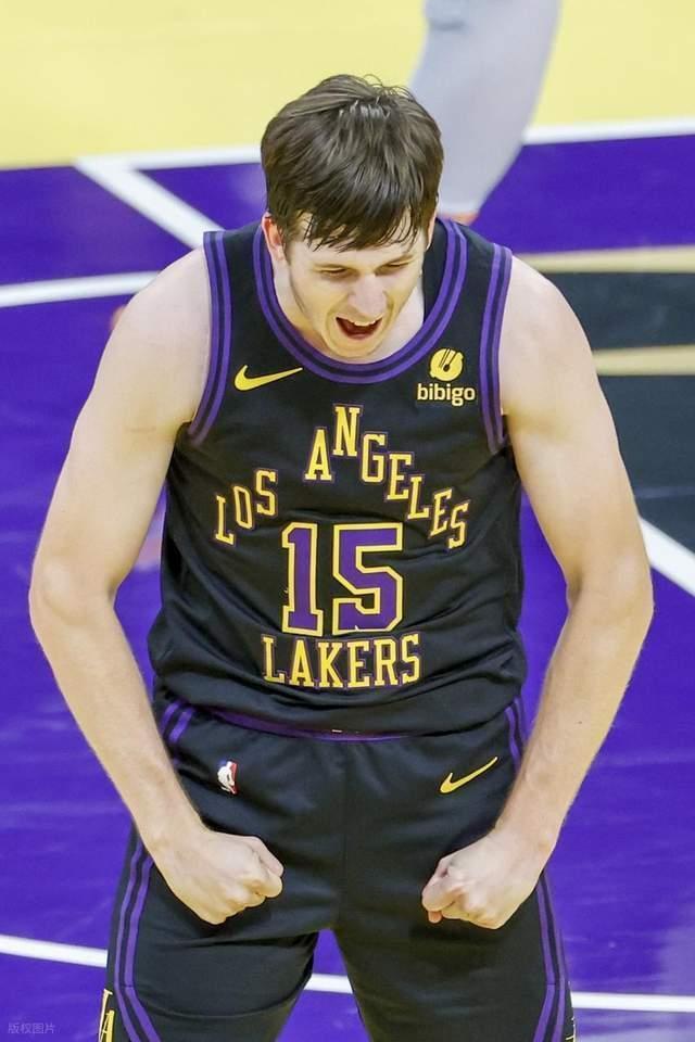  【深度解析】湖人伤病潮下的战略抉择：詹姆斯休战背后的数据逻辑与季后赛博弈 体育新闻
