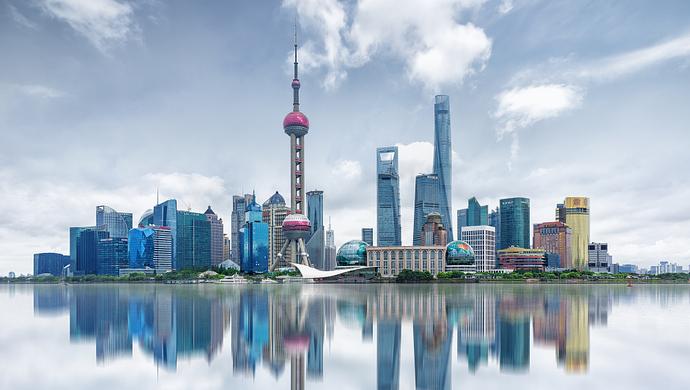  家庭系统视角下青少年心理危机的结构性成因与干预路径 情感心理