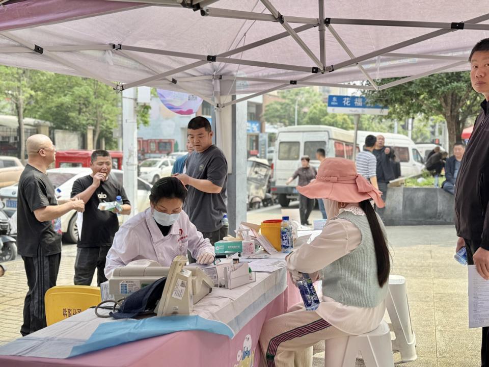  从72900毫升到生命延续：武汉花山街无偿献血活动的技术解构与体系复盘 文化旅游