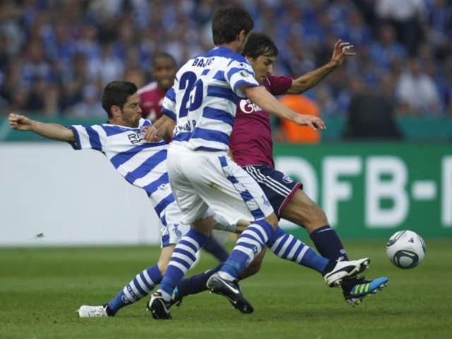  战术淬炼与生存法则：劳尔皇马生涯的技术迭代与更衣室博弈 体育新闻